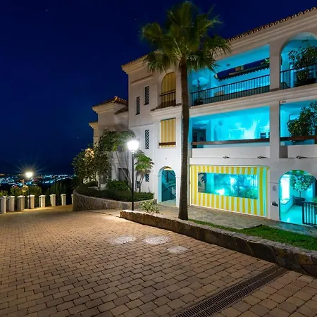 Venus Luxury *